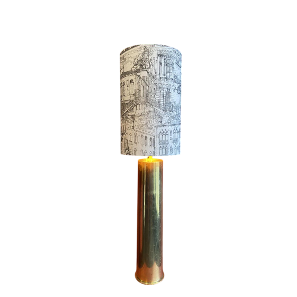 Lampe à poser "Douille d'obus Magdeburg allemande" 1ère Guerre Mondiale, abat-jour lin motif Venise