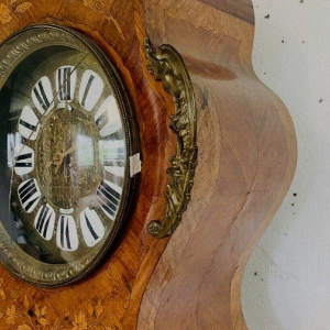 Regulatorklok in Lodewijk XV-stijl, gebogen hout, marqueteriefineer, 20e eeuw