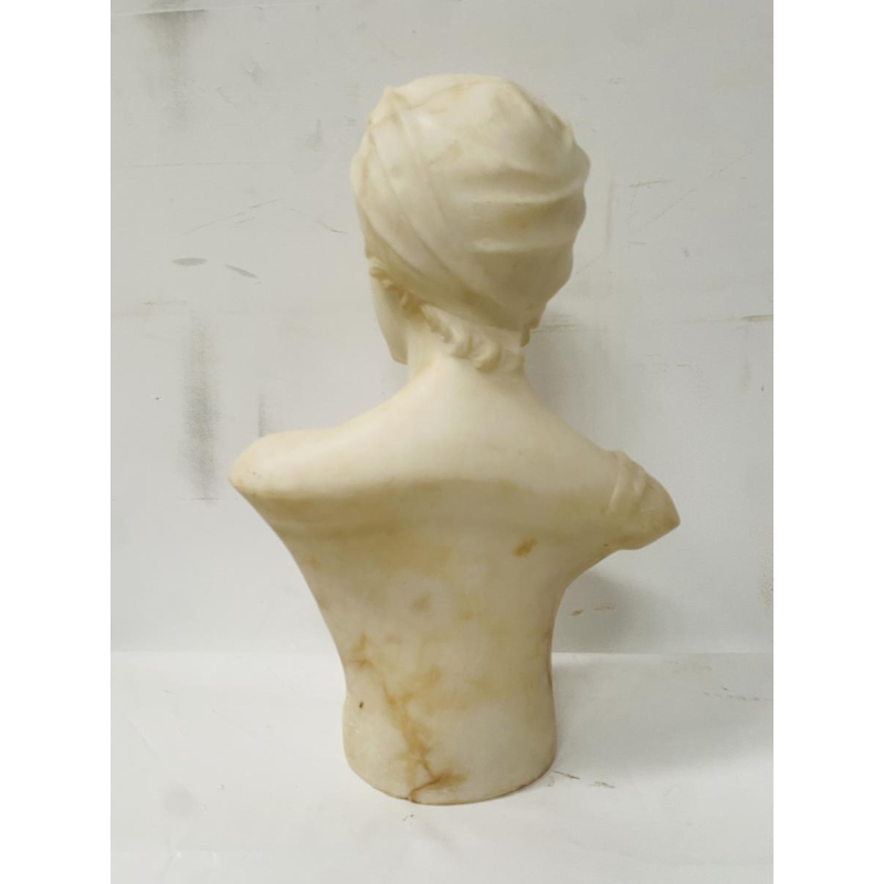 Sculpture "Buste de jeune fille" marbre sculpté blanc, XXe siècle