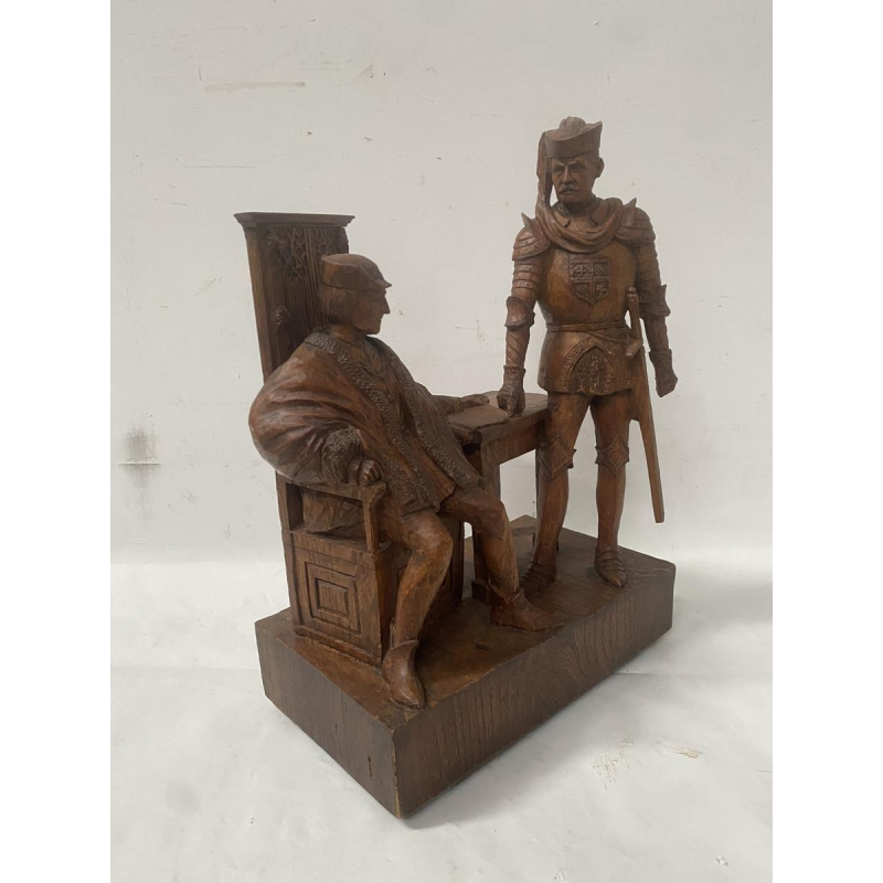 Beeldhouwwerk met twee prominente figuren, gesneden uit hout, 20e eeuw