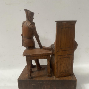 Sculpture représentant deux notables, bois sculpté, XX siècle