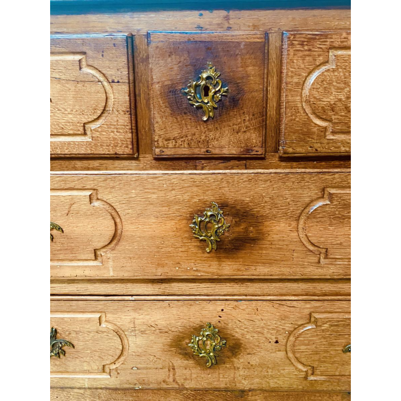 Louis XV style chest of drawers in solid light oak with five drawers, 18th century