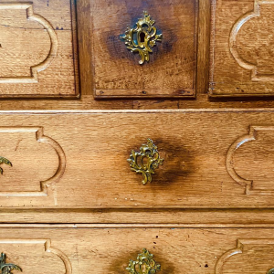 Louis XV style chest of drawers in solid light oak with five drawers, 18th century