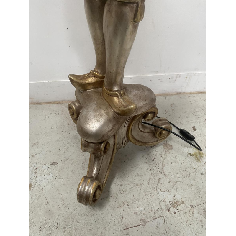 Nubien formant lampadaire à cinq éclairages, bois argenté et doré, 2ᵉ moitié XXᵉ