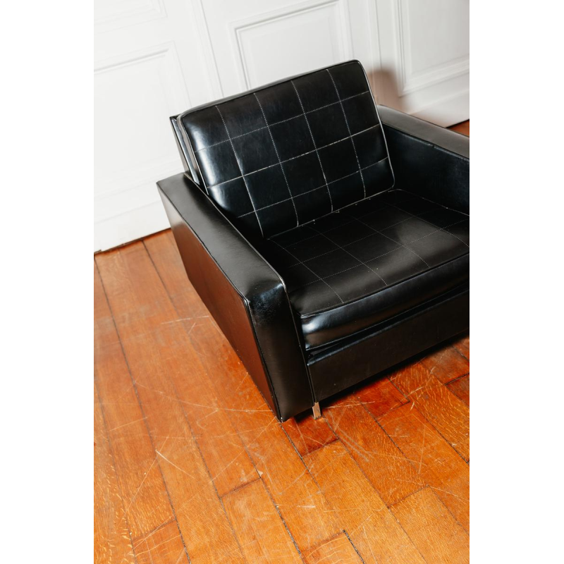 Fauteuil en skaï noir, 1960