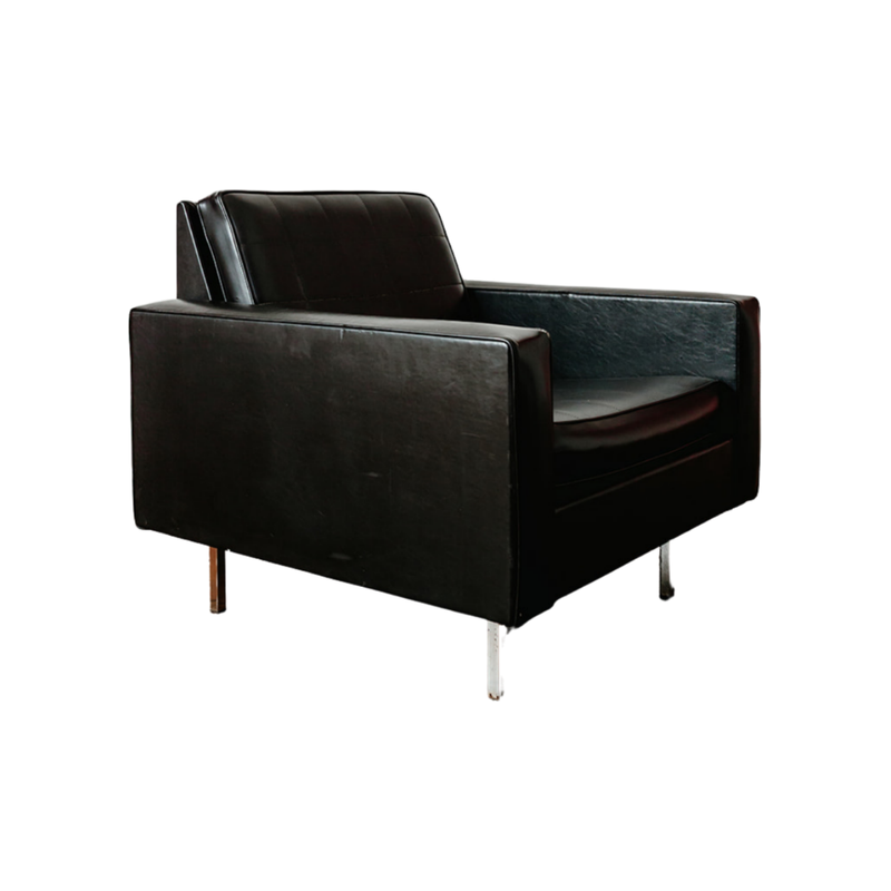 Fauteuil en skaï noir, 1960