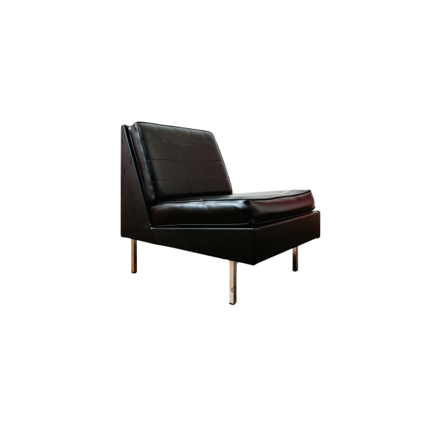 Zwarte vinyl fauteuil, circa 1960