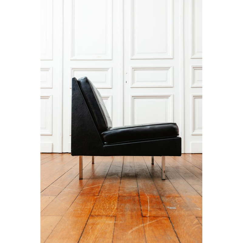 Zwarte vinyl fauteuil, circa 1960