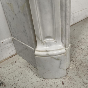 Three-shell Louis XV style fireplace in white marble, 19th century