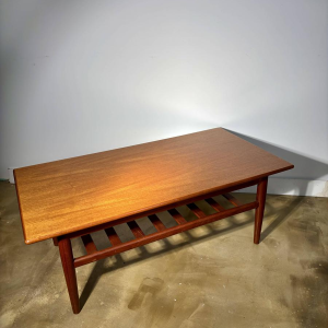 Trioh Mobler - Danemark, table basse en teck, circa 1960