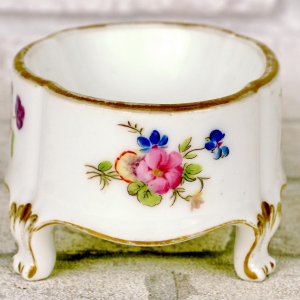Porcelaine de Paris - Manufacture de Clignancourt, saleron - salière, XVIIIe siècle