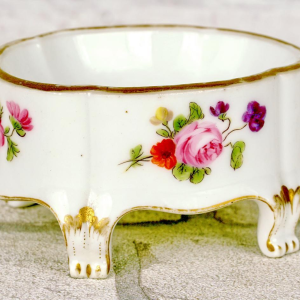 Porcelaine de Paris - Manufacture de Clignancourt, saleron - salière, XVIIIe siècle