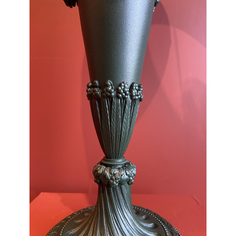 Pied de lampe classique en laiton, abat-jour plissé en Soie China HABOTAI, passementeries Ile de France