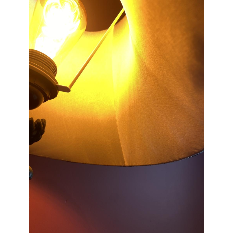 Classic brass lamp base, pleated lampshade in China HABOTAI silk, Ile de France trimmings