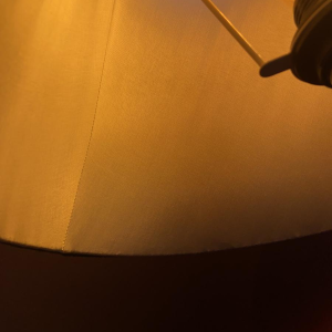 Classic brass lamp base, pleated lampshade in China HABOTAI silk, Ile de France trimmings