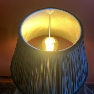 Classic brass lamp base, pleated lampshade in China HABOTAI silk, Ile de France trimmings