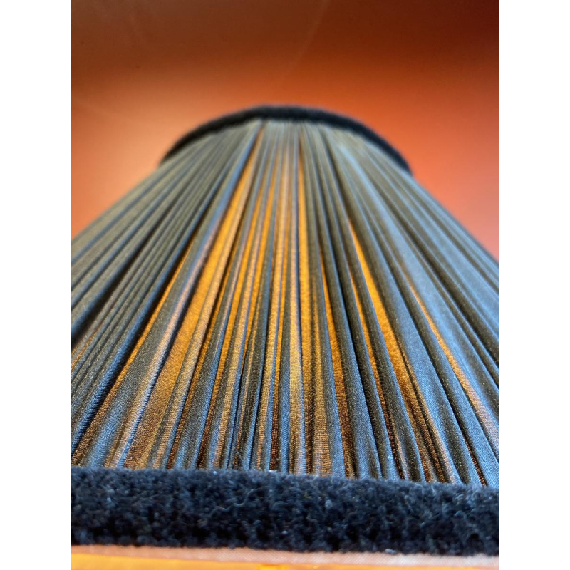 Classic brass lamp base, pleated lampshade in China HABOTAI silk, Ile de France trimmings