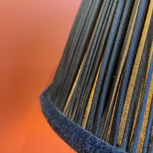 Classic brass lamp base, pleated lampshade in China HABOTAI silk, Ile de France trimmings