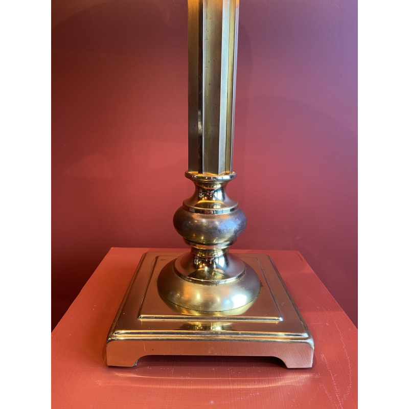 Gold-plated brass lamp base, oval lampshade in burgundy checkered silk