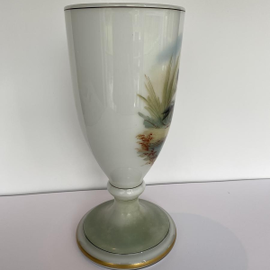 Val-St-Lambert, opaline vase decorated with wading birds, 19th century