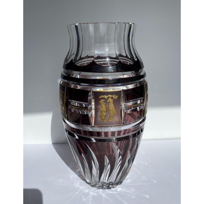 Val-Saint-Lambert, pruimkleurige dubbellaagse vaas met Aziatische fries.