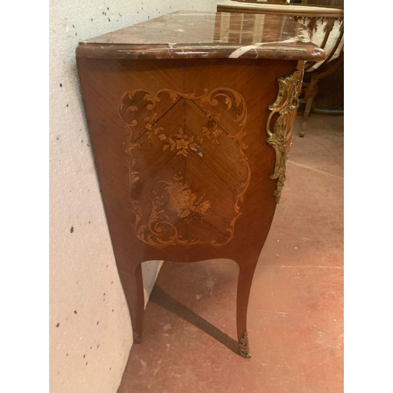 Kleine bolvormige commode van gefineerd hout en brons in Lodewijk XV-stijl, 20e eeuw.