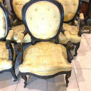 Suite de huit fauteuils Napoléon III en palissandre, XIXᵉ siècle