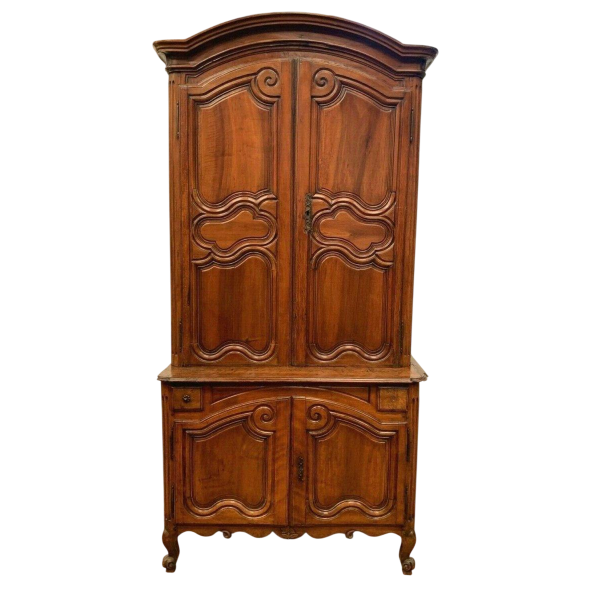 Two-part Louis XV walnut buffet, 18th century