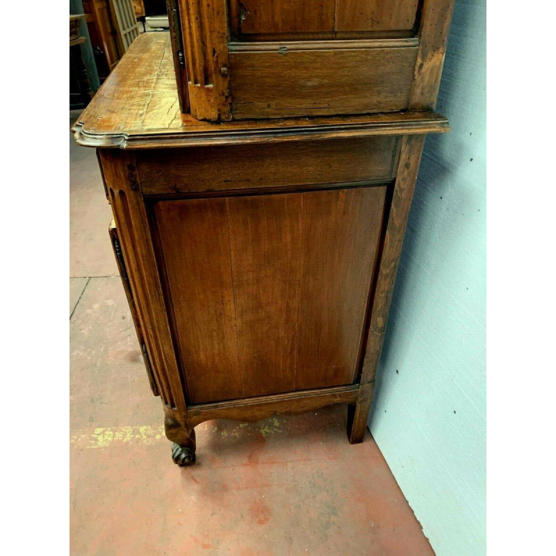 Two-part Louis XV walnut buffet, 18th century