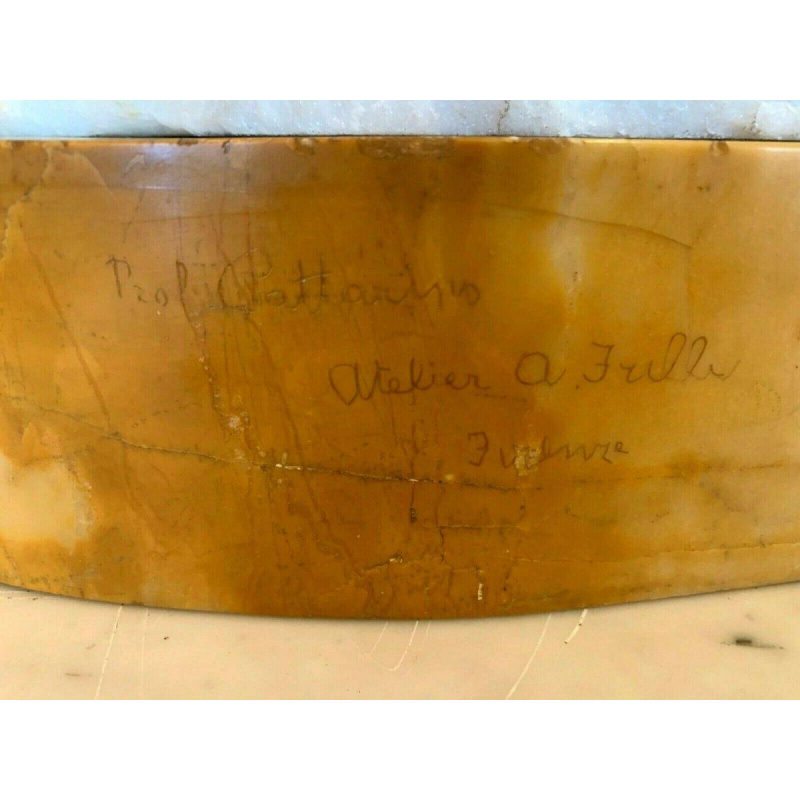 Prof Pattarino "Femme souriante" sculpture en marbre de Carrare, Italie XXᵉ siècle