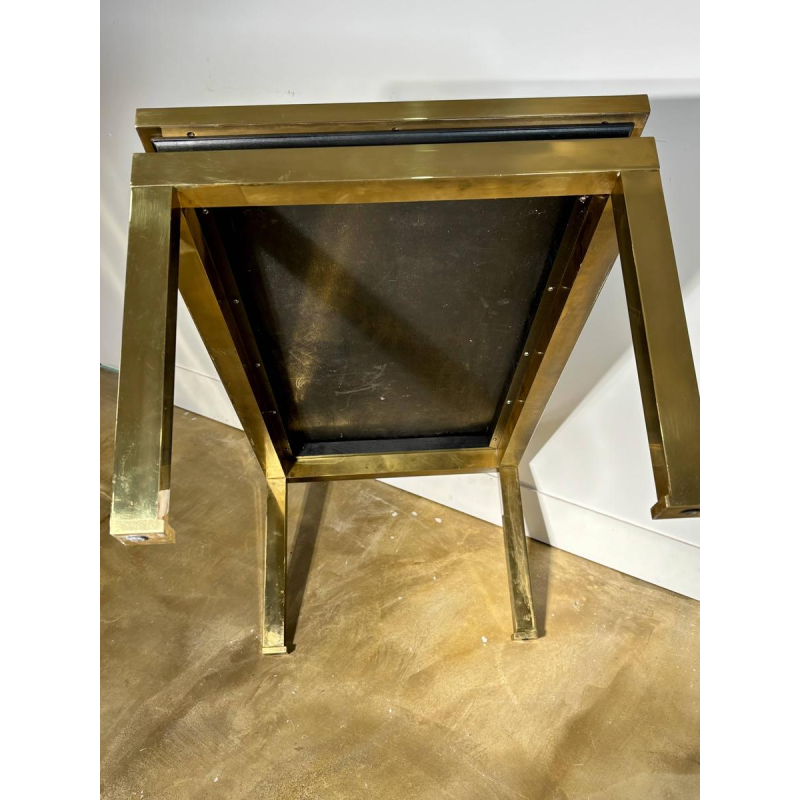 Salontafel van gelakt hars en messing, jaren 70.