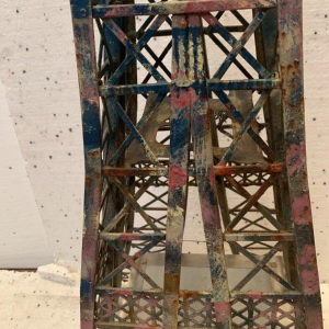 Grande Tour Eiffel en fer plat et cornières patinées, XXᵉ siècle