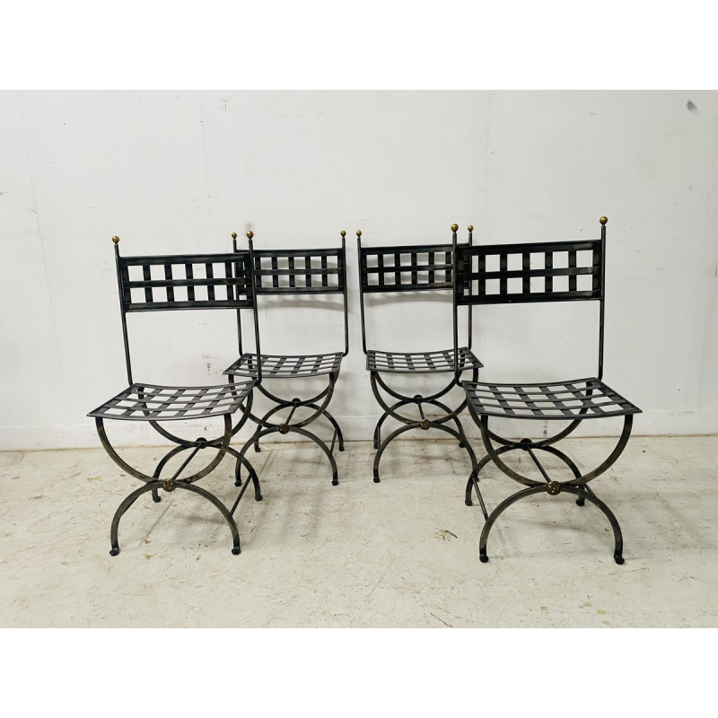 Set van vier gietijzeren stoelen met messing bollen, 20e eeuw