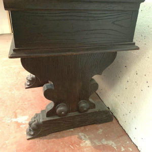 Table ou console en chêne sculpté, plateau dépliant à abattant, XXᵉ siècle