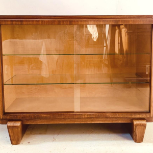 Vitrine Art Déco en acajou et placage, XXe siècle