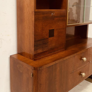 Architectonische vitrinekast uit de Art Deco-periode, 20e eeuw