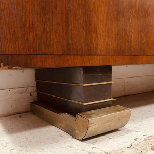 Architectonische vitrinekast uit de Art Deco-periode, 20e eeuw