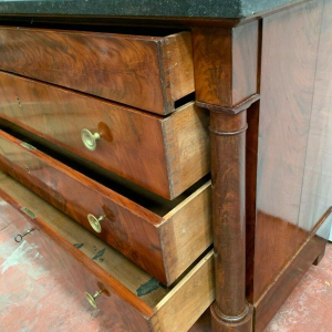Empire period commode with detached columns, flame mahogany, 19th century