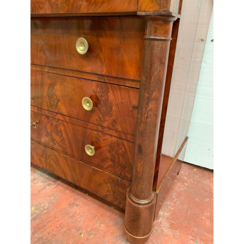 Commode uit de Empire-periode met losse zuilen, gevlamd mahoniehout, 19e eeuw