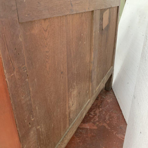 Commode uit de Empire-periode met losse zuilen, gevlamd mahoniehout, 19e eeuw