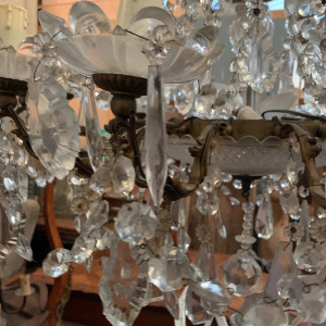 Lustre à pampilles à douze points de lumière, XXᵉ siècle