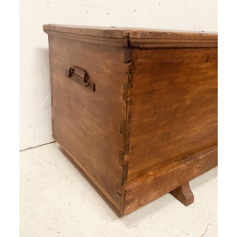 Chest in solid poplar stained walnut, 19th century