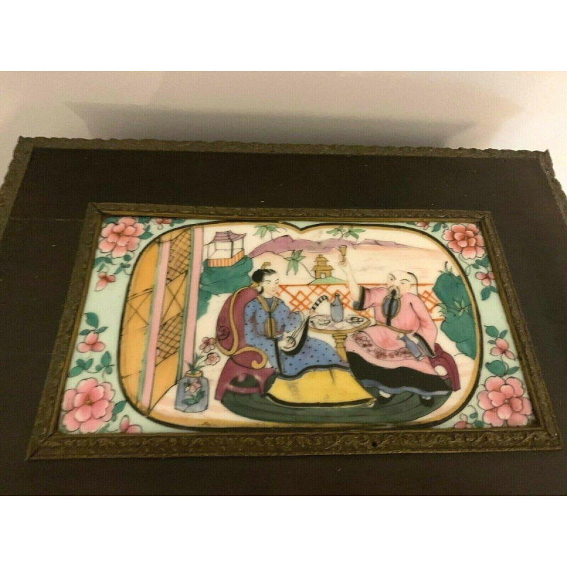 Cave à liqueur Napoléon III, plaques en porcelaine et marqueterie, XIXᵉ siècle