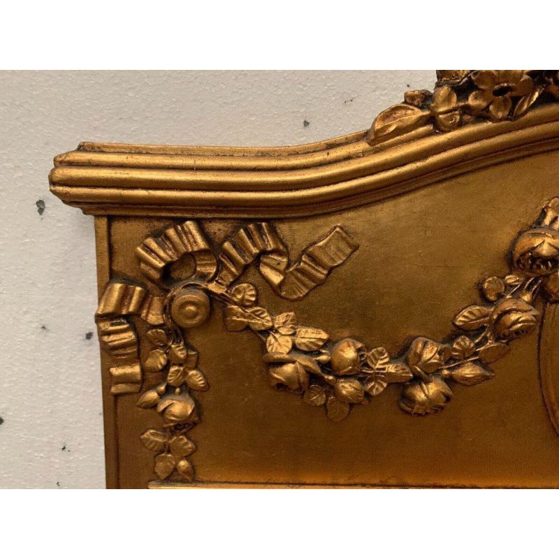Miroir trumeau de style Louis XVI en bois et stuc doré, XXᵉ siècle