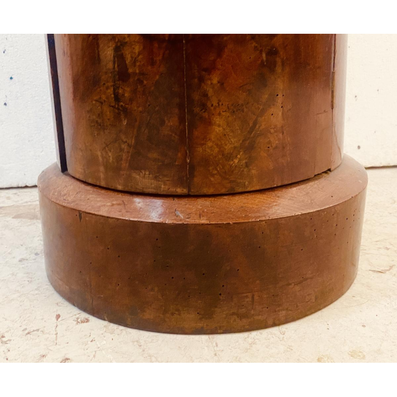 Cilindervormig nachtkastje uit de periode van Napoleon III, gemaakt van mahoniehoutfineer, 19e eeuw.