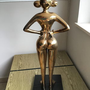Bronzen sculptuur "Mademoiselle Gong" van Laszlo Tibay