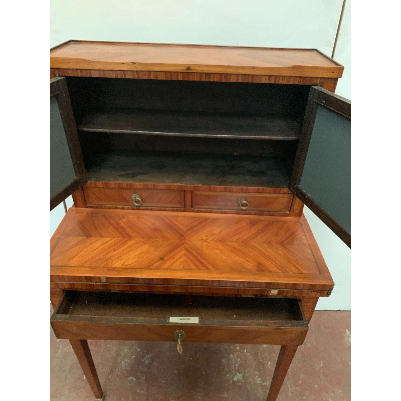 Damesschrijftafel van palissanderhout in Lodewijk XVI-stijl, 19e eeuw.