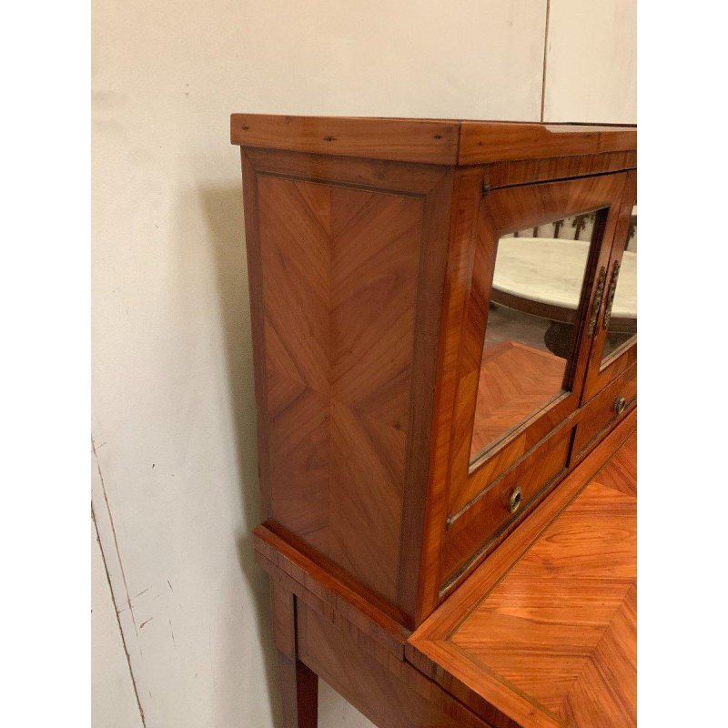 Bureau de dame en bois de rose de style Louis XVI, XIXᵉ siècle
