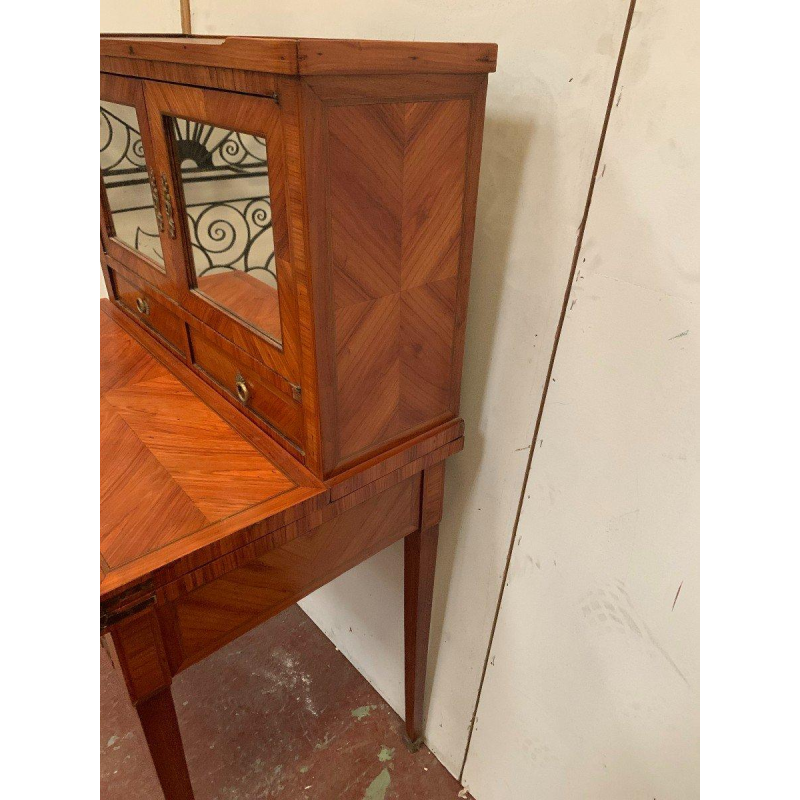 Bureau de dame en bois de rose de style Louis XVI, XIXᵉ siècle