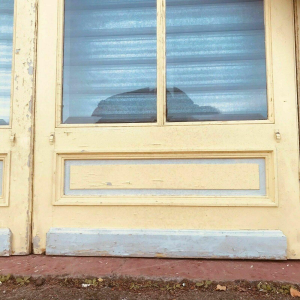 Ensemble 4 portes vitrées, séparation en quatre vantaux à carreaux biseautés, début XXᵉ siècle